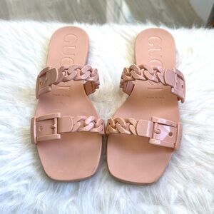 Authentic Gucci pink rubber sandals